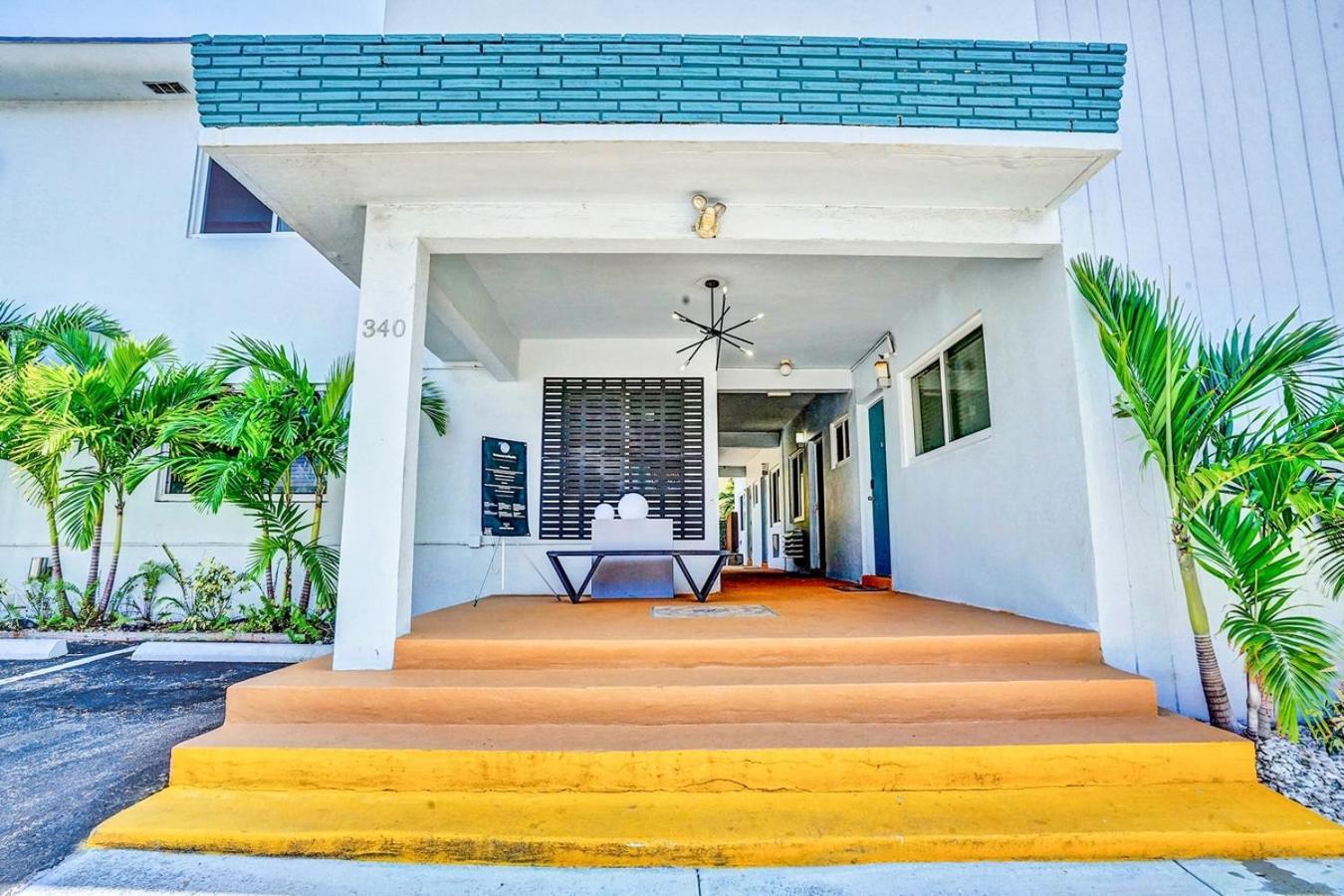 Beachfront Studio Hollywood Boardwalk Parking Apartment ดาเนียบีช ภายนอก รูปภาพ