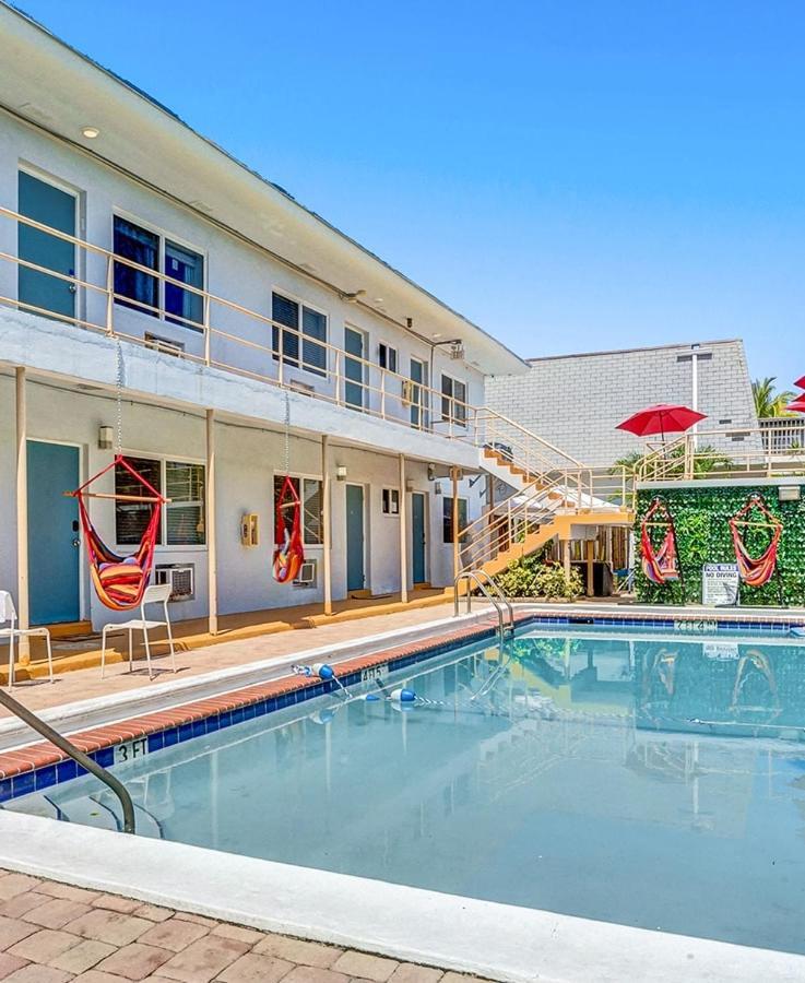 Beachfront Studio Hollywood Boardwalk Parking Apartment ดาเนียบีช ภายนอก รูปภาพ